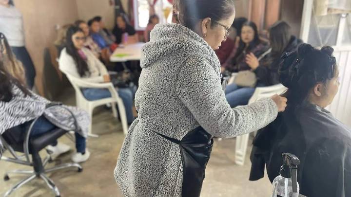 Mujeres, motor del autoempleo en la región; encabezan el 90% de capacitaciones del SEE