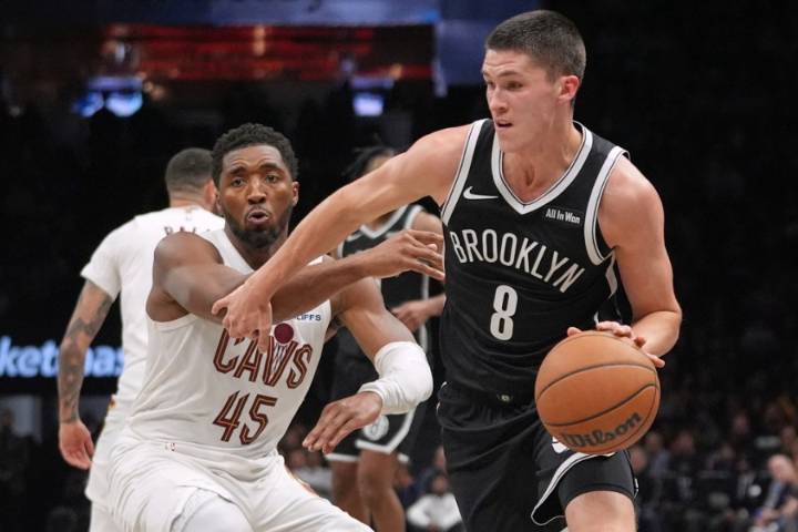 Mitchell scores 35, Cavaliers beat Nets 131