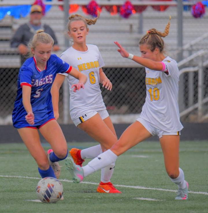 Mt. Hebron girls soccer claims fourth straight shutout