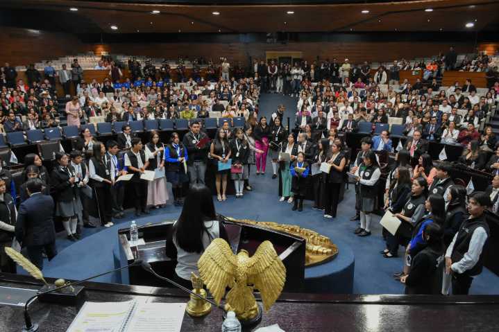 Priorizar salud mental: legisladores juveniles