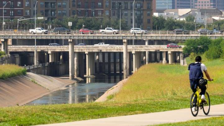 Bodies keep being recovered from the bayous around Houston. Why officials are convinced it’s not the work of a serial killer