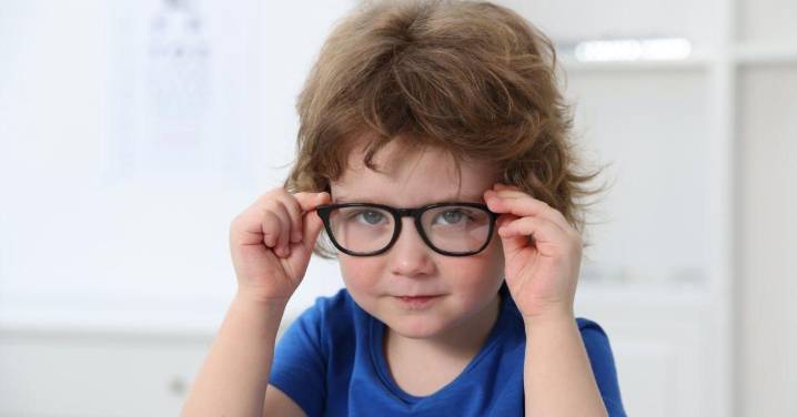 El BOE publica el real decreto que cubre gafas y lentillas infantiles