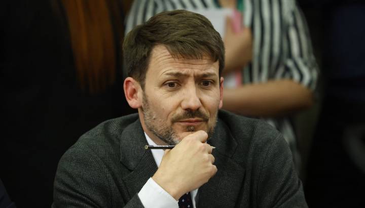 Partido Republicano respalda acusación constitucional en contra del ministro Pardow por error en cuentas de luz