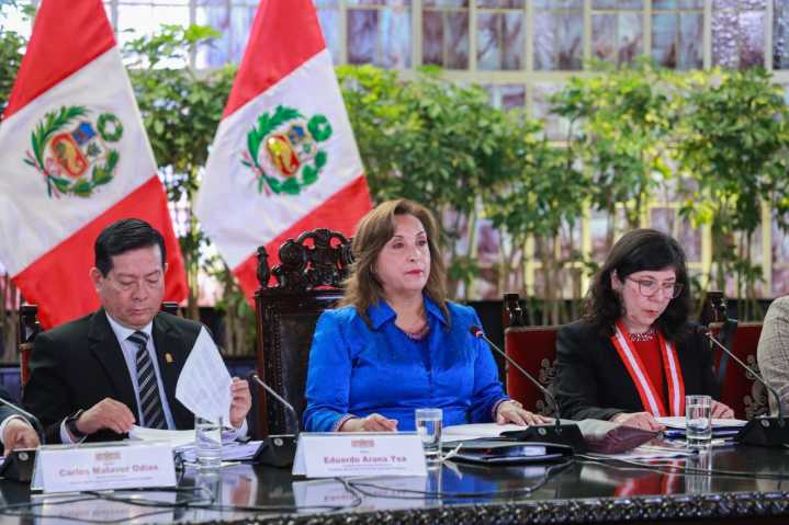 “Con un paro no se soluciona el crimen”: Dina Boluarte responde a transportistas