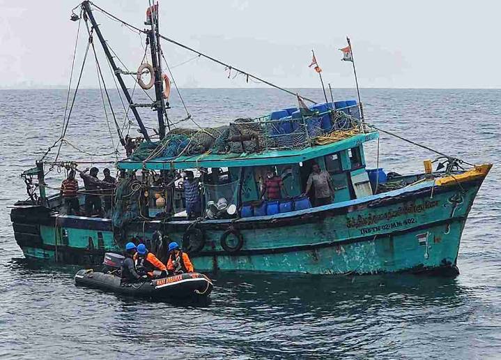 Cyclone Montha: All 30 Odisha districts on alert; south Bengal braces for rain too