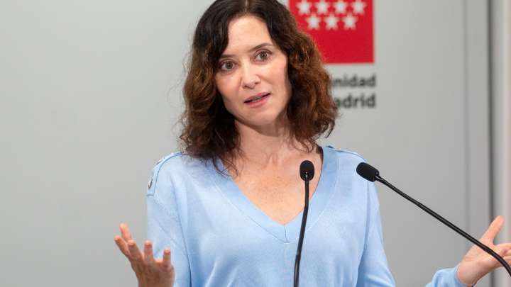 Ayuso rechaza las lecciones "de machito" de Sánchez sobre el aborto: "He sufrido la pérdida de dos bebés"
