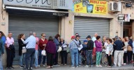 Colas en las agencias de viajes para comprar los viajes del Imserso: «Sólo los primeros lograrán plaza»