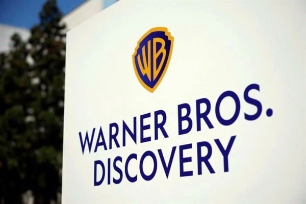 Evalúa Warner Bros Discovery la posibilidad de venta directa