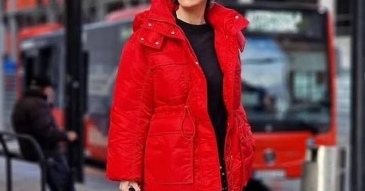 Adiós, gabardina, llega a Mango el plumífero calentito, cómodo y en el color en tendencia que llevarás en tus looks elegantes de invierno