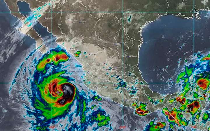 'Priscilla' se intensifica a huracán categoría 2 frente a las costas del Pacífico
