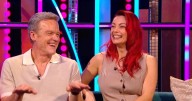 Strictly's Stefan Dennis receives special message from Neighbours 'arch rival'
