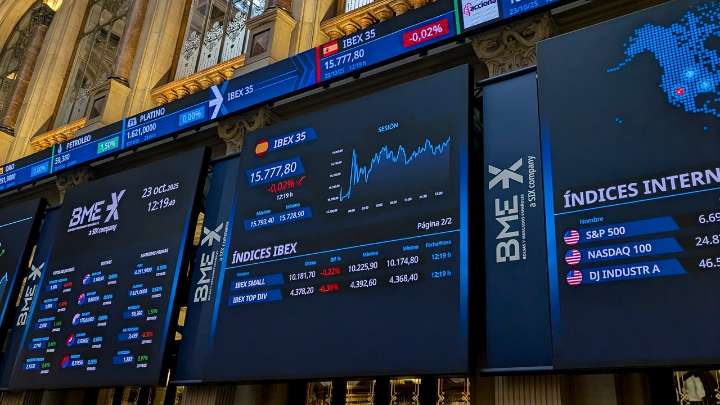El Ibex 35 se frena pese al impulso del petróleo y la fortaleza de Repsol