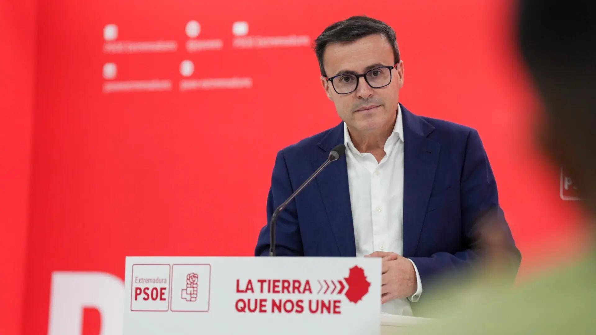 El PSOE extremeño propone a Gallardo como candidato pese a estar al borde del banquillo en la causa contra el hermano de Sánchez