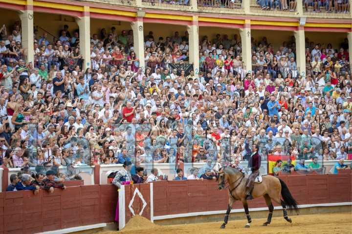 El sector taurino celebra el 'no' a la ILP ante la tauromaquia