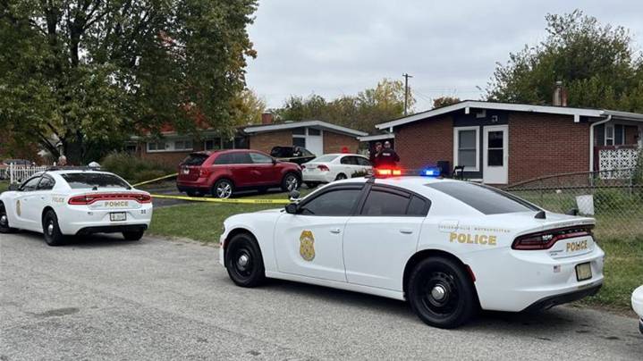 IMPD: 51-year-old man dies after stabbing during 'family disturbance' on Indy's east side; person in custody