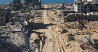 Israel mata a once miembros de una familia, entre ellos siete menores, al bombardear un minibús en Gaza