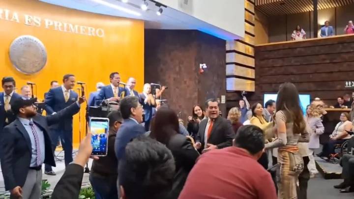 Y sigue el 'bailongo' en San Lázaro, en noviembre estarán Los Ángeles Azules