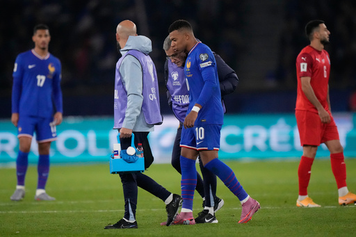 Mbappé anota pero sale lesionado en victoria de Francia en eliminatorias. Alemania se recupera
