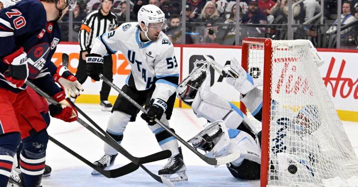 Guenther breaks late tie, Mammoth beat Jets 3-2 for 7th straight victory