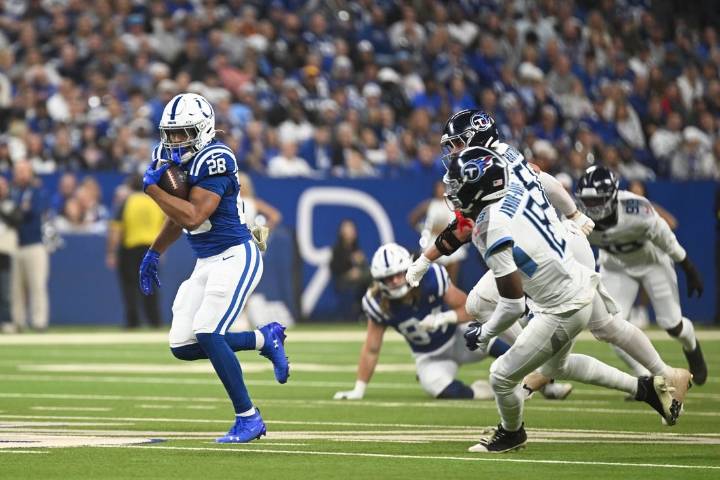 Deadspin | Colts rout Titans to improve to NFL-best 7-1