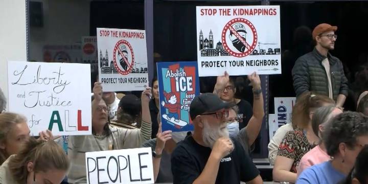 Community forum held about possible ICE detention center in Marana