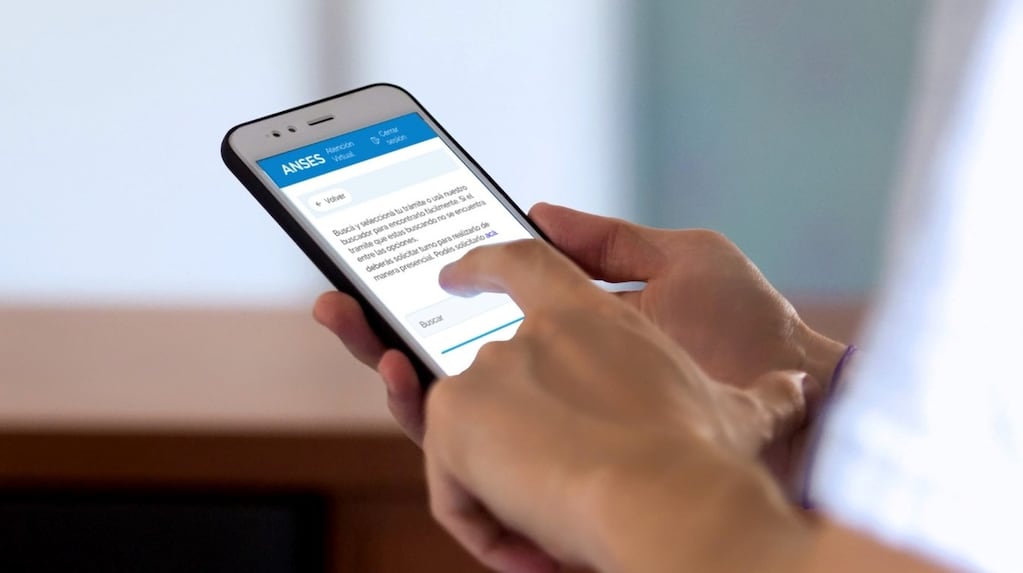 AUH y Tarjeta Alimentar: quiénes acceden en noviembre de 2025 y los requisitos vigentes