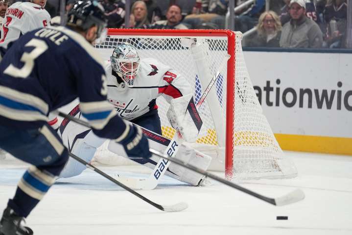 Ovechkin scores 899th goal as Capitals beat Blue Jackets 5