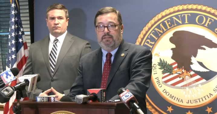 14 Mississippi law enforcement officers indicted in drug smuggling operation, state attorney says