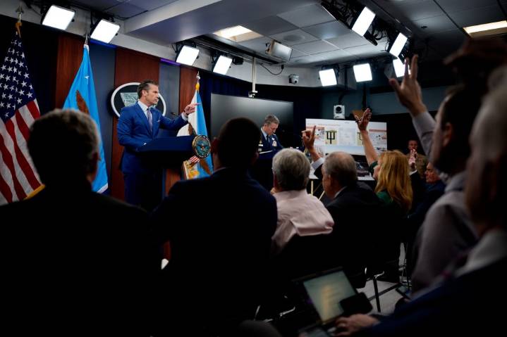 Pentagon Reporters Group Opposes Revisions To Revised Press Policy