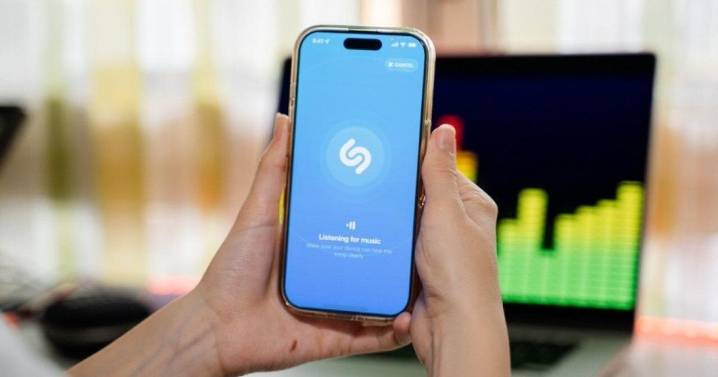 Top 25 songs in Omaha on Shazam in the past week