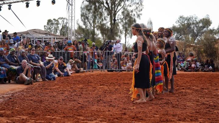 Celebrating 40 years since the Uluru hand back