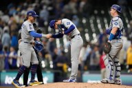 Yamamoto throws 3-hitter as Dodgers beat Brewers 5