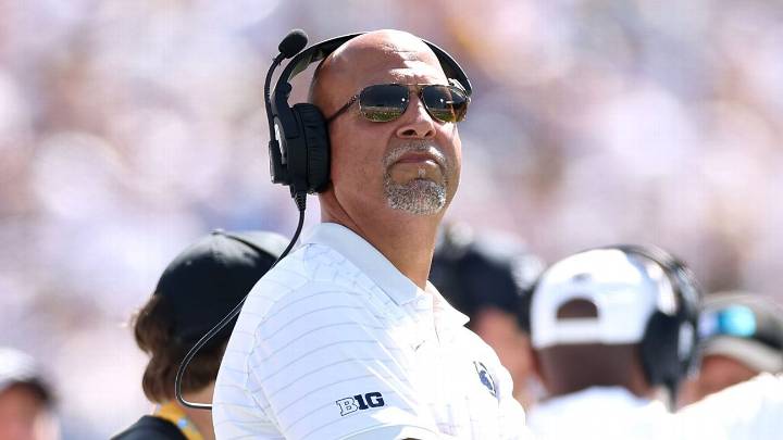 Penn State, Texas fall out of AP Top 25; Miami rises to No. 2