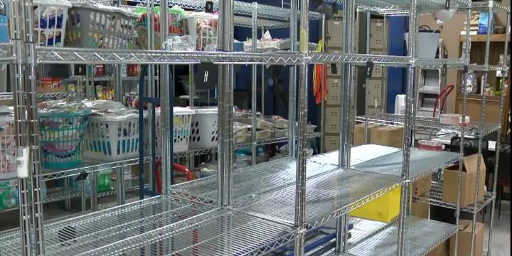 Federal government shutdown impacts Las Vegas Valley families, food pantries