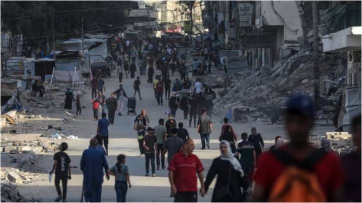 Entra en vigor un alto el fuego en Gaza tras dos años de genocidio