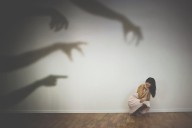 Del encanto al miedo: por qué muchas mujeres no logran salir de vínculos narcisistas