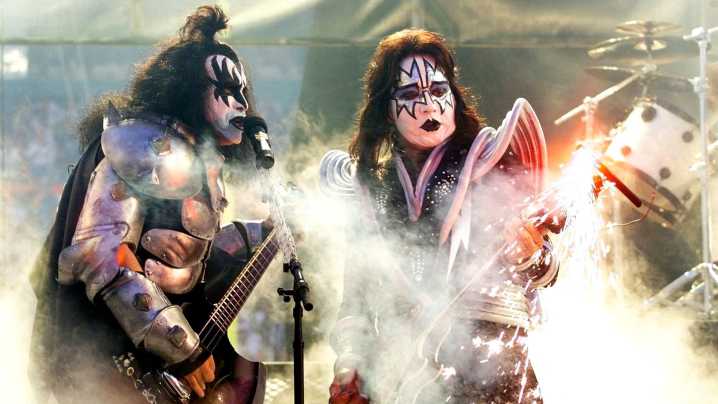 Ace Frehley, guitarrista original de KISS, fallece a los 74 años