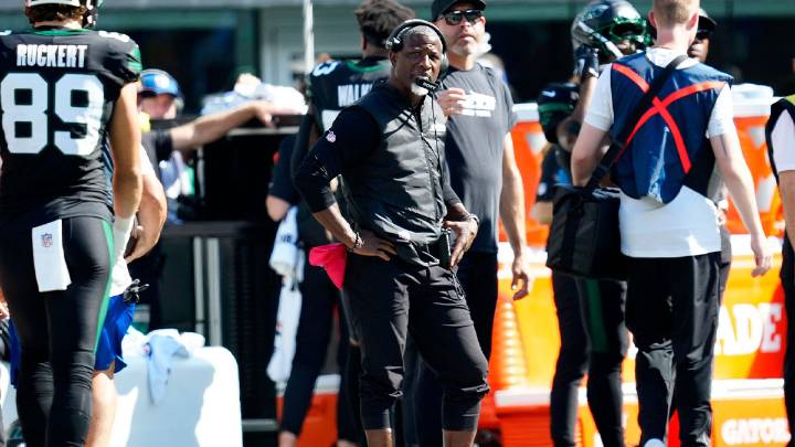 Aaron Glenn leaning on Tony Dungy’s advice amid historically bad Jets start