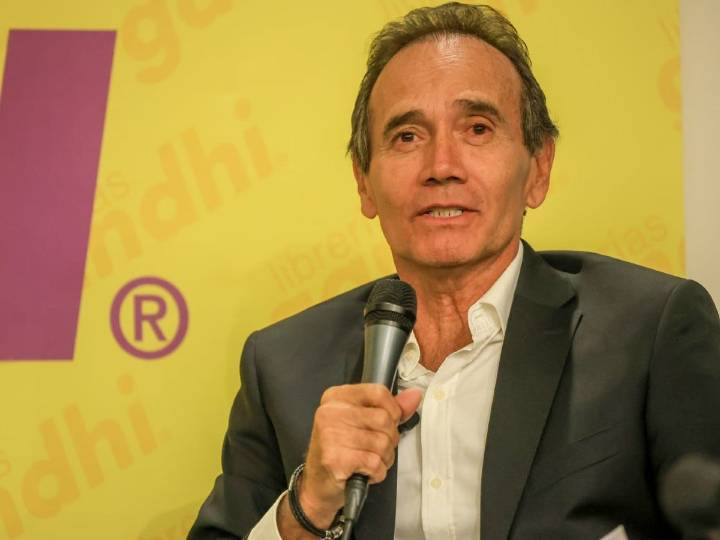 Fernando Quirarte lanza su autobiografía ¡Bendito futbol!, una memoria que trasciende el deporte