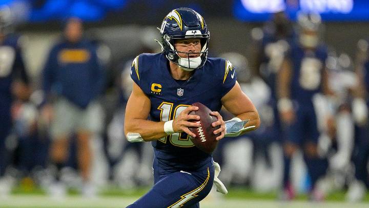 Chargers bounce back with commanding Thursday night win over Vikings