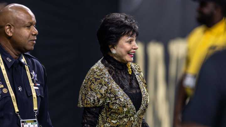Will New Orleans host another Super Bowl after Saints sign Superdome lease?