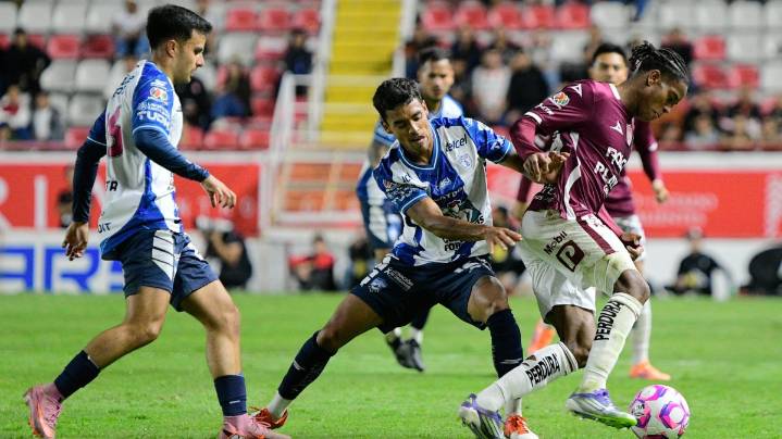 Fernando Gago empieza a escuchar las golondrinas en el Necaxa por derrota con Pachuca: 0
