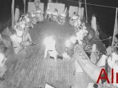 Israel ya corta el paso de la flotilla humanitaria y rodea el barco principal de la misión hacia Gaza