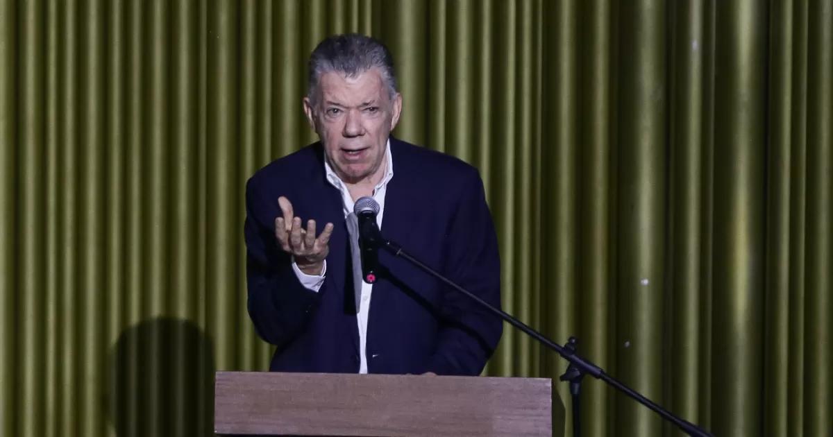 La consulta de la centro derecha naufraga y el expresidente Santos se activa