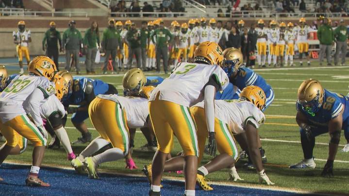 Phantoms snap losing skid with homecoming win over Bethel 34