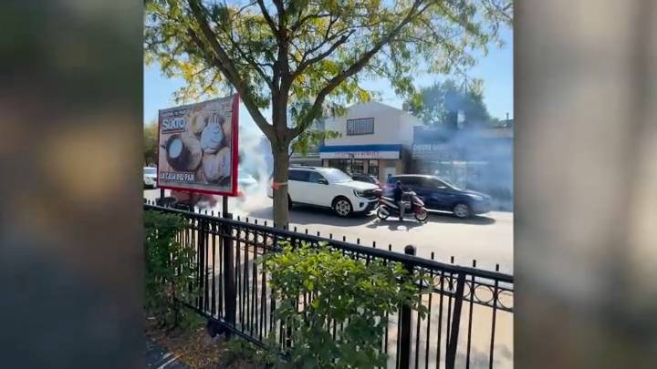 Federal agent deploys tear gas in Logan Square