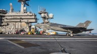 Estados Unidos envía un portaaviones para combatir a traficantes de drogas en Latinoamérica