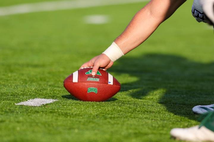 Deadspin | NCAA must pay Robert Geathers, wife $18M in concussion suit
