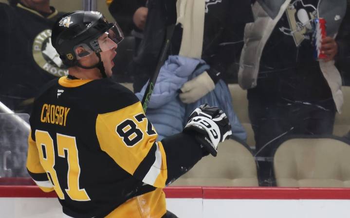 Deadspin | Penguins, Flyers renew rivalry amid hot stretches