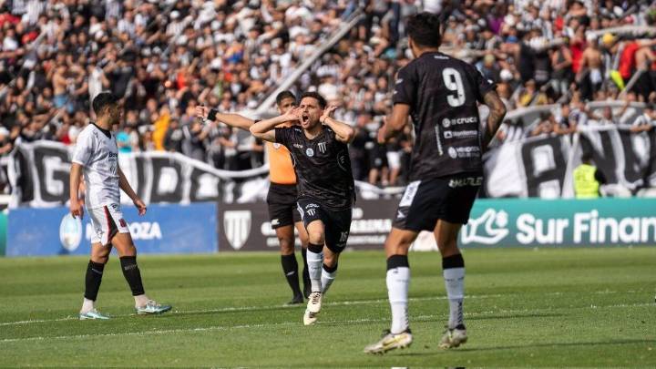 Ballenas o montañas: Central y Newell's ya conocen a los candidatos a ser el nuevo pasajero de primera